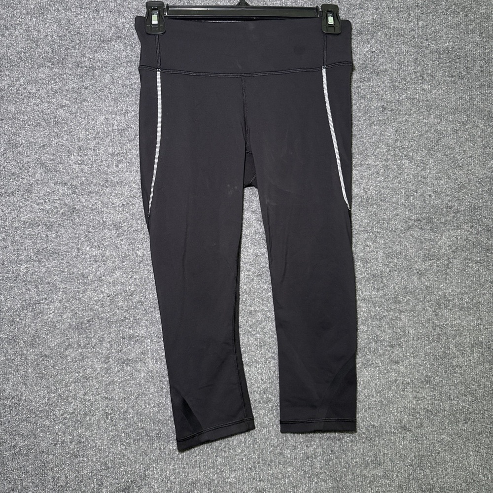Lululemon Black Capri Legging Sz 4 - Picture 5 of 9